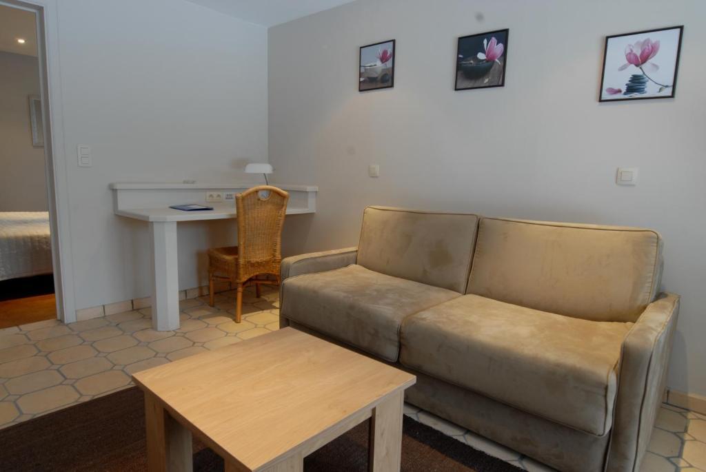Hotel Le Joli Bois Waterloo Ruang foto